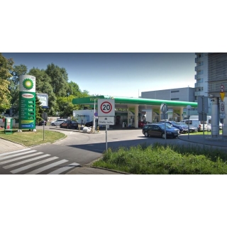Całodobowy Soczewkomat na stacji paliw BP w Warszawie